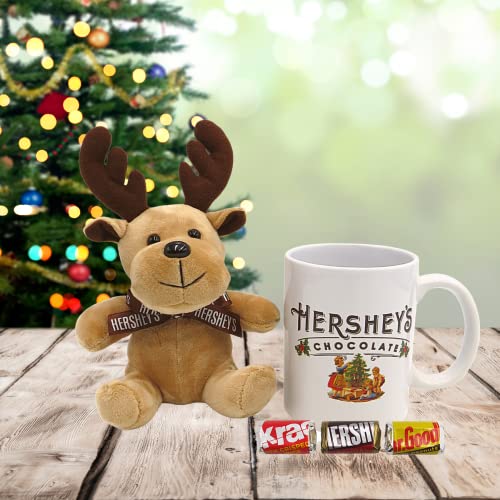 Christmas Coffee Mug with Reindeer, Hot Chocolate Gift Set, Ceramic Cup with Mini Cocoa Bar Chocolate Candy