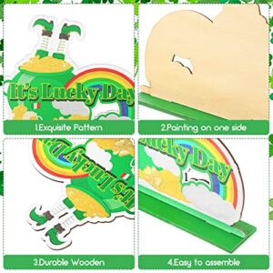 5 Pcs St. Patrick's Day Table Decorations St. Patrick Lucky Table Sign Shamrocks Green Truck Leprechaun Table Ornaments Wooden St. Patrick Table Centerpiece for St Patrick's Day Home Party Decor