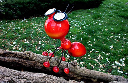 Smarty Gadgets - Metal Garden Art Decoration, Steel Red Ant Figurine with Solar Powered LED Lights for Yard, Patio, Lawn and Garden Decor and Ornament, Outdoor and Indoor Statue, 11" X 10"