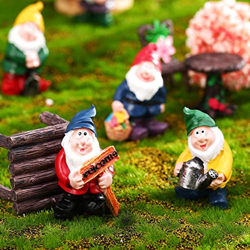 Jetec 10 Pieces St Patrick's Day Garden Mini Gnome Ornaments, Garden Dwarf Micro Landscape Decoration, Miniature Fairy Garden Statue Accessories for Outdoor, Potted Plant, Desktop