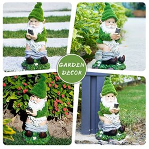 YQQY Funny Garden Gnomes Outdoor with Solar Lights, Resin Flocking Gnome Statue Sitting and Looking at The Phone, Naughty Gnomes Garden Decor for Patio Lawn Yard Ornament Gift Green