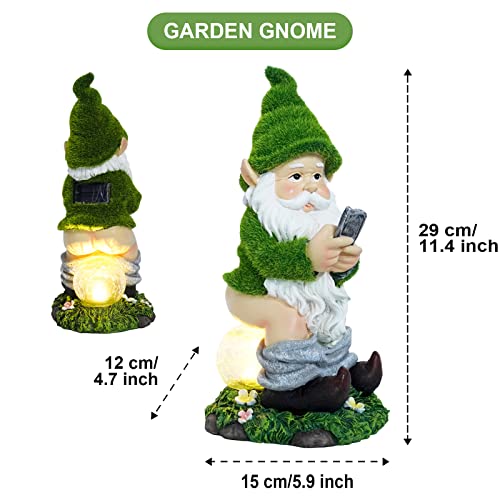 YQQY Funny Garden Gnomes Outdoor with Solar Lights, Resin Flocking Gnome Statue Sitting and Looking at The Phone, Naughty Gnomes Garden Decor for Patio Lawn Yard Ornament Gift Green