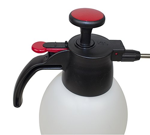 Solo 419 2-Liter One-Hand Pressure Sprayer, Ergonomic Grip