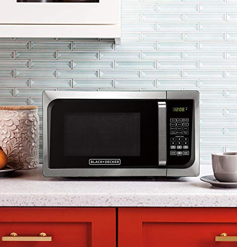 Black+Decker, Stainless Steel EM925AJK-P1 0.9-Cu. Ft. Pull Handle Microwave