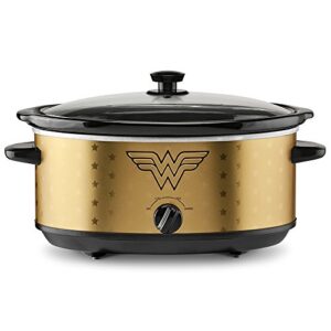 dc wonder woman 7-quart slow cooker, gold
