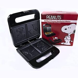 Uncanny Brands Peanuts Grilled Cheese Maker - Make Snoopy and Woodstock Sandwiches - Kitchen Appliance