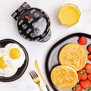 uncanny brands darth vader mini waffle maker – star wars small kitchen appliance
