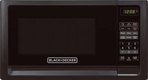black+decker compact countertop microwave oven 0.7 cu. ft. 700-watts with led lighting, child lock, white