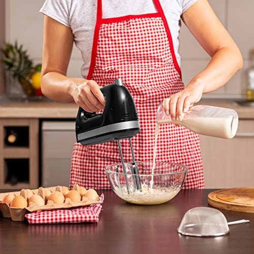 Moss & Stone Hand Mixer With Snap-On Storage Case, 5 Speed Hand Mixer Electric, 250W Power handheld Mixer for Baking Cake Egg Cream Food Beater,+ 4 Stainless Steel Accessories (Black)