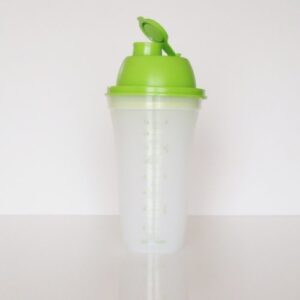 tupperware quick shake 16 ounce hand-held blender green and chartreuse