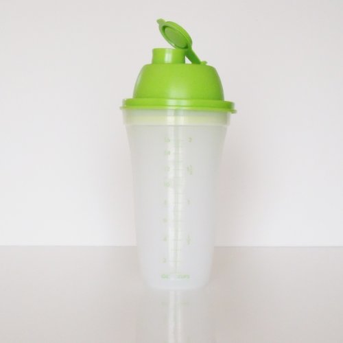 Tupperware Quick Shake 16 Ounce Hand-Held Blender Green and Chartreuse