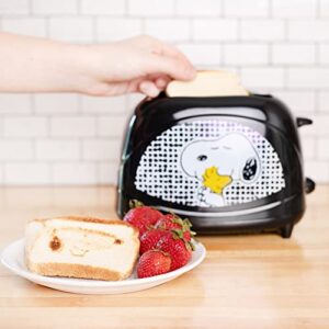 uncanny brands peanuts snoopy two-slice toaster- toasts your favorite beagle on your toast
