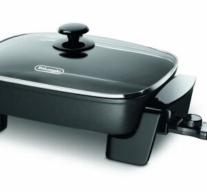 De'Longhi Electric Skillet with Tempered Glass Lid, 16" X 12", Black