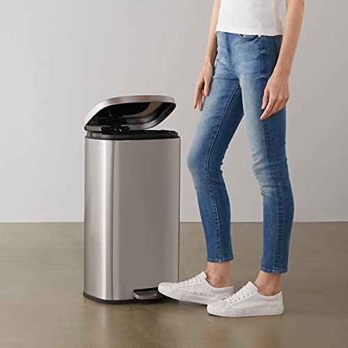 Amazon Basics 30 Liter / 7.9 Gallon Soft-Close, Smudge Resistant Trash Can with Foot Pedal - Brushed Stainless Steel, Satin Nickel Finish