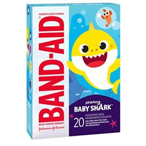 bandaid baby shark 20ct