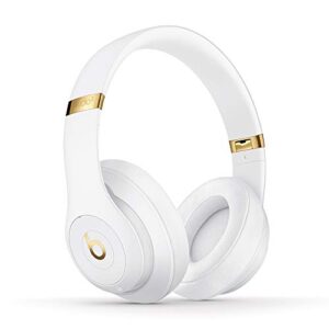 beats studio3 wireless noise cancelling on-ear headphones – apple w1 headphone chip, class 1 bluetooth, active noise cancelling, 22 hours of listening time – white (previous model)