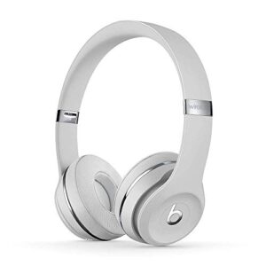 beats solo3 wireless on-ear headphones – apple w1 headphone chip, class 1 bluetooth, 40 hours of listening time, built-in microphone – satin silver (latest model)