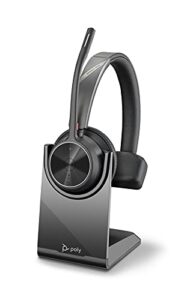 poly – voyager 4310 uc wireless headset + charge stand (plantronics) – single-ear headset w/ mic – connect to pc/mac via usb-a bluetooth adapter, cell phone via bluetooth -works with teams, zoom &more