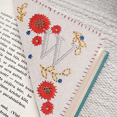 26 Letters Elegant Personalized Hand Embroidered Corner Bookmark Four Seasons Fun Bookmark Decoration Handmade Custom Letter Bookmark Hand Stitched Corner Bookmark