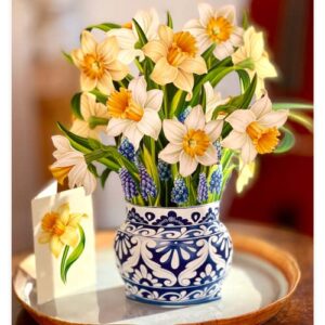 Freshcut Paper Pop Up Cards, English Daffodils, 12 inch Life Sized Forever Flower Bouquet 3D Popup Greeting Cards with Note Card and Envelope