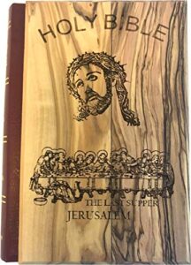 holy land market jerusalem bible, olive wood cover carved with the last supper/crucifixion (english, 1094 pages)