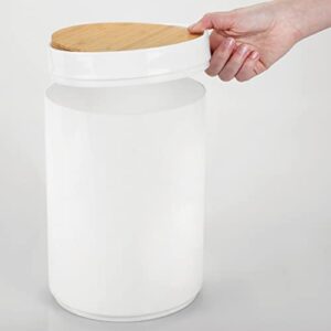 mDesign Plastic Round Trash Can Small Wastebasket, Garbage Bin Container with Swing-Close Lid, Kitchen, Bathroom, Home Office, Bedroom Basket; Holds Waste, Recycling,1.3 Gallon - White/Natural