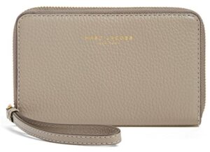 marc jacobs pike place iphone x 8 7 leather wristlet wallet, cement