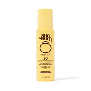 sun bum original spf 30 sunscreen oil | vegan and reef friendly (octinoxate & oxybenzone free) broad spectrum moisturizing uva/uvb glowing sunscreen lotion with vitamin e | 5 oz