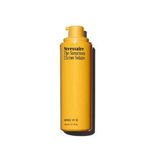 nécessaire the mineral sunscreen spf 30 pa+++. for the body. broad spectrum. zinc oxide, hyaluronic acid, niacinamide. hydrate. protect against sun damage + premature aging. dermatologist-tested. 150 ml / 5.1 fl oz