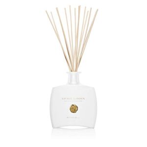 RITUALS Savage Garden Luxury Oil Reed Diffuser Set - Fragrance Sticks with Clary Sage Oil, Vetiver Oil & Lemon - 15.2 Fl Oz
