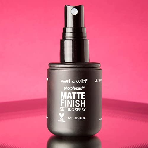 Wet n Wild Photo Focus Matte Finish Setting Spray for Makeup, Long Lasting Vegan, Cruelty Free Makeup Primer and Spray 1.52 Fl Oz