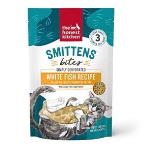 the honest kitchen smittens® bites: heart-shaped white fish cat treats, 1.5 oz bag