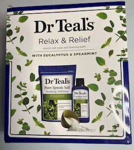 Dr. Teal's Relax & Relief Epsom Salt & Foaming Bath with Eucalyptus & Spearmint, 2 Piece Travel Set 11oz. Bag of Bath Salts & 3oz Bottle of Foam Bath (Eucalyptus)