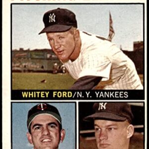 1964 Topps # 4 AP AL Pitching Leaders Whitey Ford/Camilo Pascual/Jim Bouton Yankees/Twins (Baseball Card) (Has an Apostrophe after Pitching on Back) VG/EX Yankees/Twins