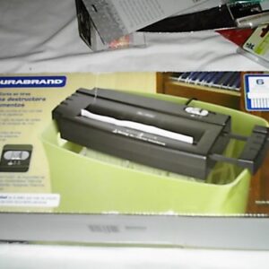 Mainstays Office Paper Shredder 6 Sheet /Strip Cut