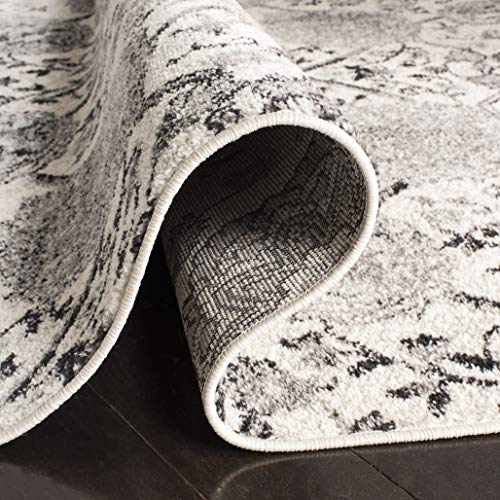 SAFAVIEH Madison Collection 4' x 6' Cream / Silver MAD600D Boho Chic Glam Paisley Non-Shedding Living Room Bedroom Accent Rug