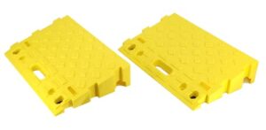maxxhaul 50707 portable interlocking plastic curb threshold ramps set (yellow) for loading dock, driveway, sidewalk for scooter, wheelchair, car, truck, motorcycle, dolly