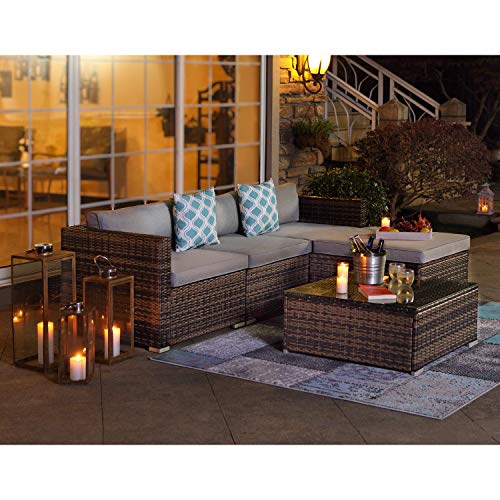 COSIEST 5-Piece Outdoor Furniture All-Weather Mottlewood Brown Wicker Sectional Sofa w Warm Gray Thick Cushions, Glass-Top Coffee Table, 2 Teal Pattern Pillows for Garden, Patio