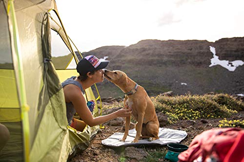 Ruffwear, Highlands Dog Pad, Portable Dog Bed for Outdoor Use, Cloudburst Gray, Medium