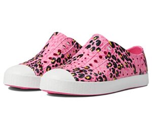 native shoes kids jefferson print sneakers for little kids – durable man-made upper, slip-on style, and classic round toe hollywood pink/shell white/hollywood warped cheetah 3 little kid m