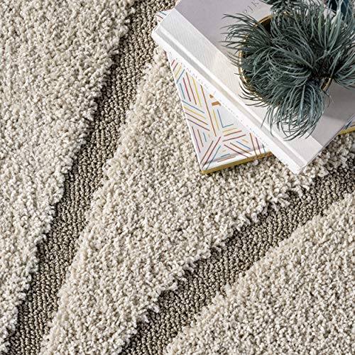 nuLOOM Carolyn Cozy Soft & Plush Shag Area Rug, 5 ft 3 in x 7 ft 6 in, Cream