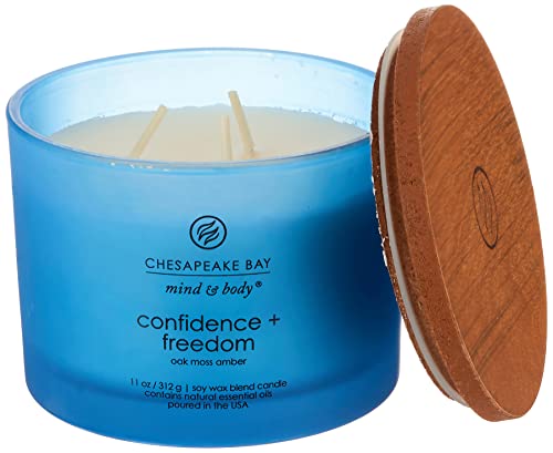 Chesapeake Bay Candle Scented Candle, Confidence + Freedom (Oak Moss Amber), 3-Wick Coffee Table Jar, Blue