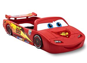 disney/pixar cars lightning mcqueen toddler-to-twin bed with toy box by delta children