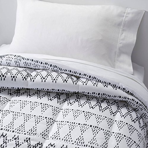 Room Essentials Dorm Bed Comforter - Global Stripe White & Black - Twin XL