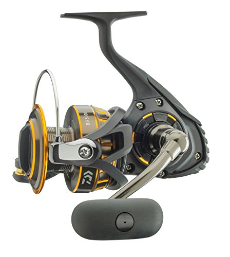 Daiwa BG1500 BG Saltwater Spinning Reel, Black/Gold