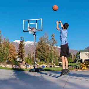 Lifetime 90176 Portable Basketball System, 52 Inch Shatterproof Backboard