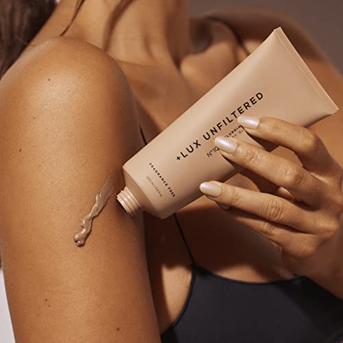 + Lux Unfiltered N°10 Blurring Body Glow (Fragrance Free) - Blurs Imperfections - Washable - Instant - Hydrating - Vegan Body Lotion