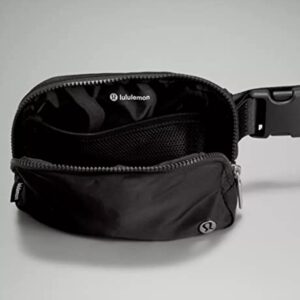 Lululemon Everywhere Belt Bag 1L (Black/White)