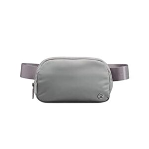 Lululemon Athletica, Lululemon Everywhere Belt Bag 1L (Silver Drop)