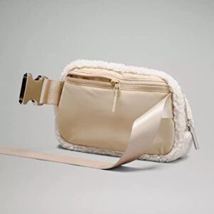 Lululemon Athletica Everywhere Fleece Belt Bag (Light Ivory)